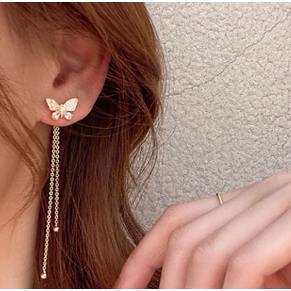 1 LEFT! Gold Rhinestone Butterfly Tassel Earrings - Picture 1 of 3